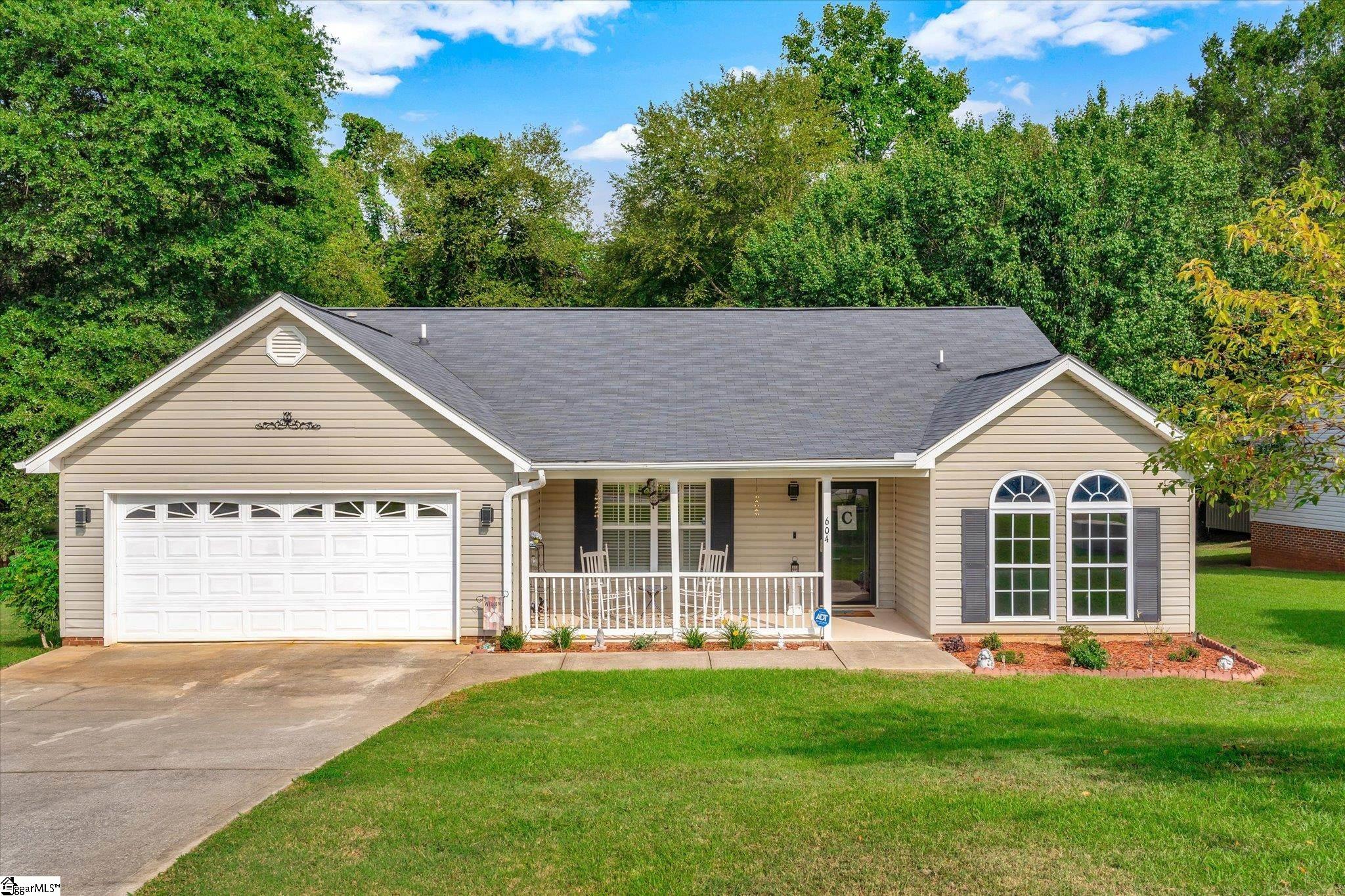 Hunters Ln, Anderson, SC 29625