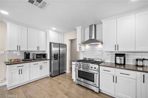 2729 Fairman St, Lakewood, CA, 90712 | Card Image