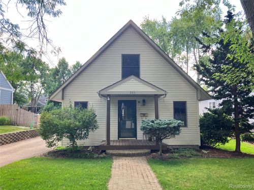 319 Drace St, Rochester, MI, 48307-1413 | Card Image