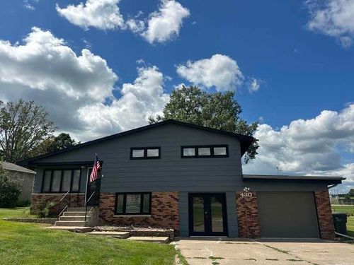 430 9th St Nw, Waukon, IA, 52172-1442 | Card Image