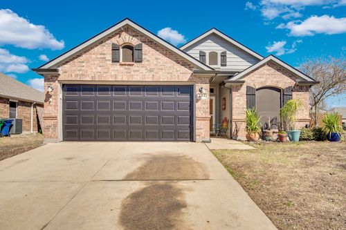 104 Coyote Run, Waxahachie, TX, 75165-8771 | Card Image