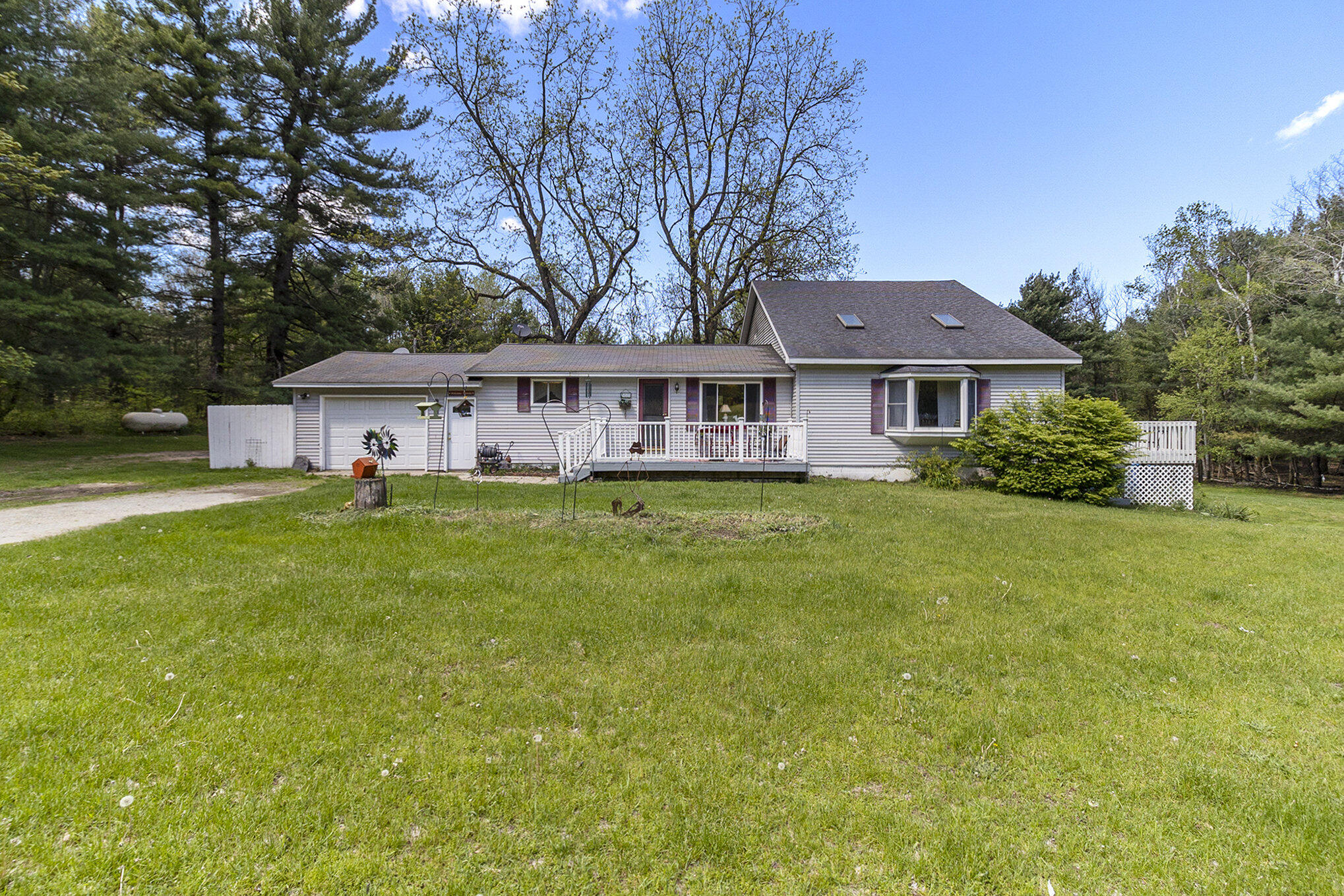 Arthur Rd, Rothbury, MI 49452