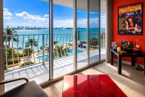 apt-910-7601 E Treasure Dr, North Bay Village, FL, 33141-4361 | Card Image