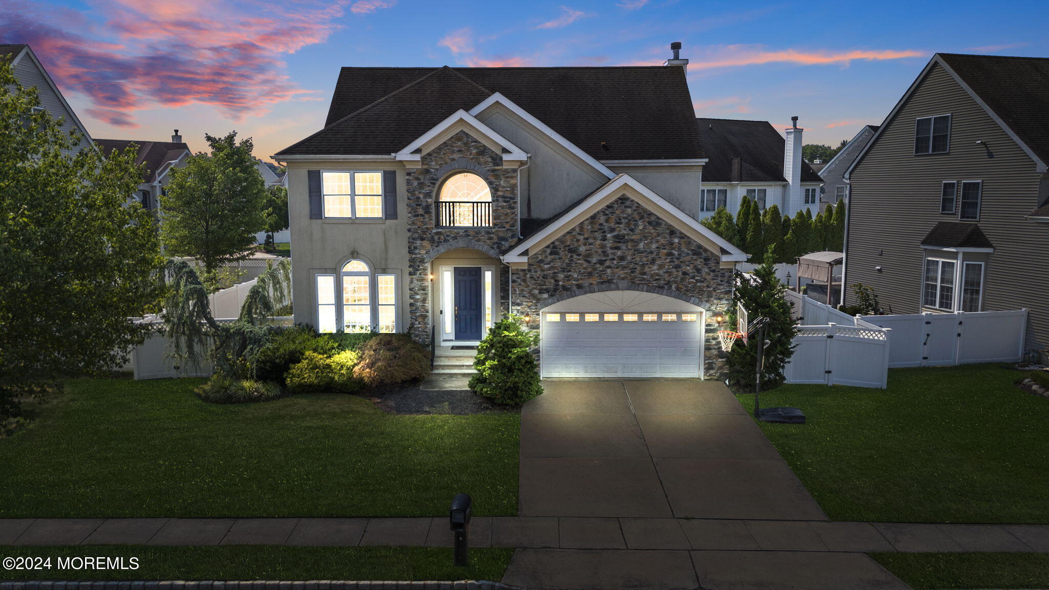 Arrowwood Ct, Howell, NJ 07731