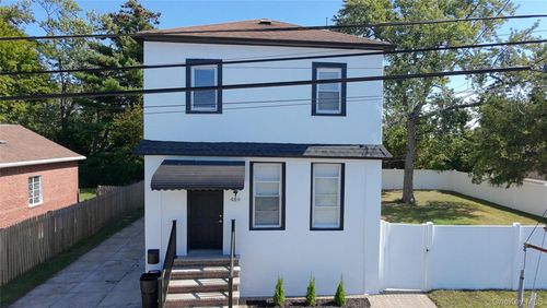 489 Eureka Ave, Elmont, NY, 11003-3834 | Card Image