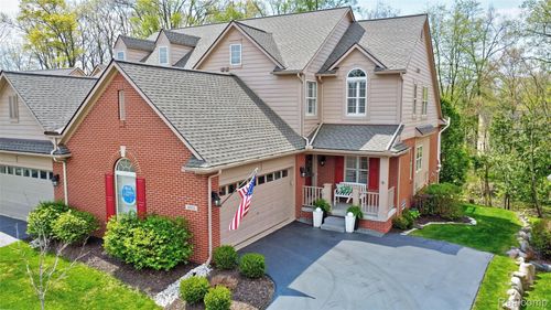 6931 Stonewood Pl, Clarkston, MI, 48346-5016 | Card Image