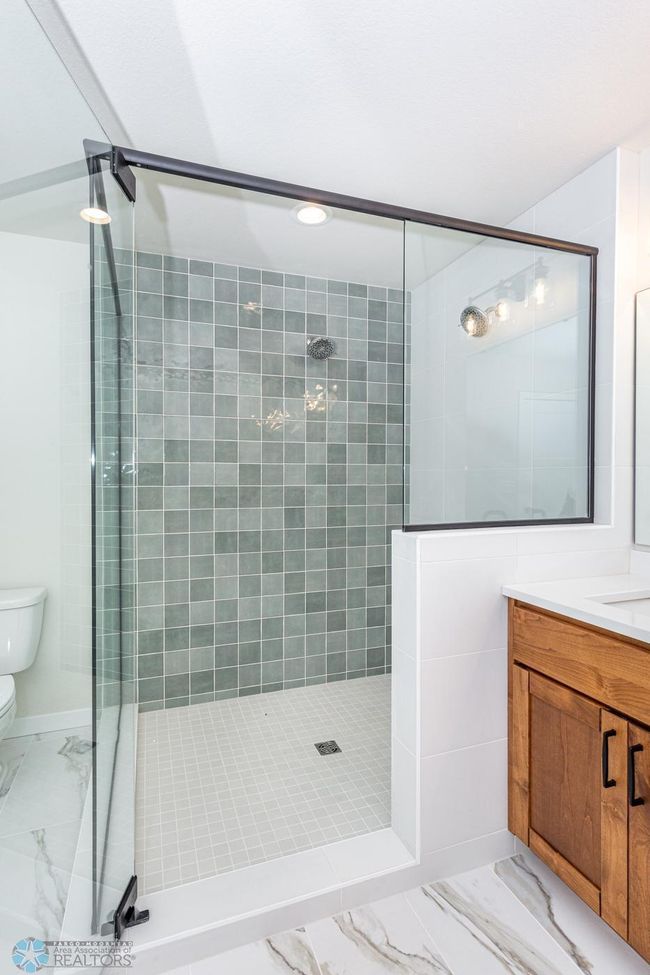 Tile Surround Shower | Image 14