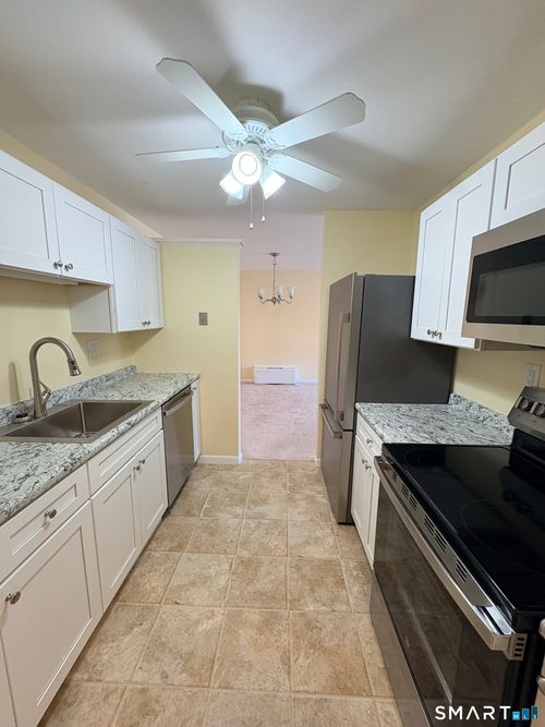 unit-b9-57 Westridge Rd, New London, CT, 06320-3107 | Card Image