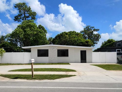 5536 Purdy Ln, West Palm Beach, FL, 33415-7102 | Card Image