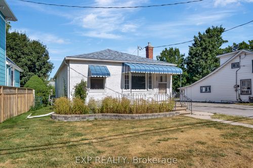 361 Picton Main St, Picton, ON, K0K2T0 | Card Image