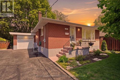 318 Marion Ave, Oshawa, ON, L1J3A9 | Card Image