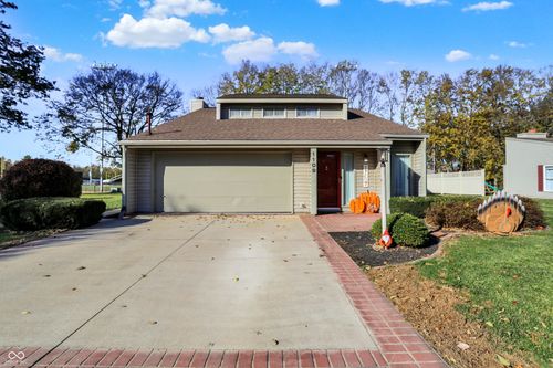 1109 S Buckingham Rd, Yorktown, IN, 47396-9033 | Card Image