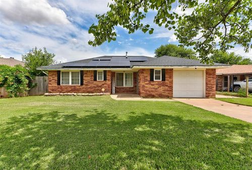 36 W Okarche Ave, Okarche, OK, 73762-8806 | Card Image
