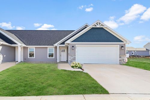 68-365 Lilac Ln, Stoughton, WI, 53589-8801 | Card Image