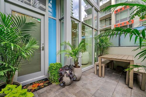 141 E 1st Ave, Vancouver, BC, V6A0E8 | Card Image