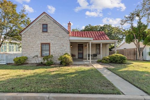 504 W Austin St, Fredericksburg, TX, 78624 | Card Image
