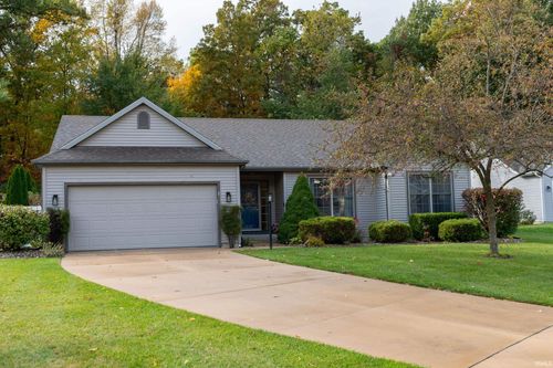 4313 Garden Oak Dr, South Bend, IN, 46628-4104 | Card Image