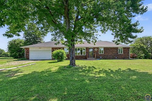 4114 Kingman Dr, Grantville, KS, 66429-9289 | Card Image