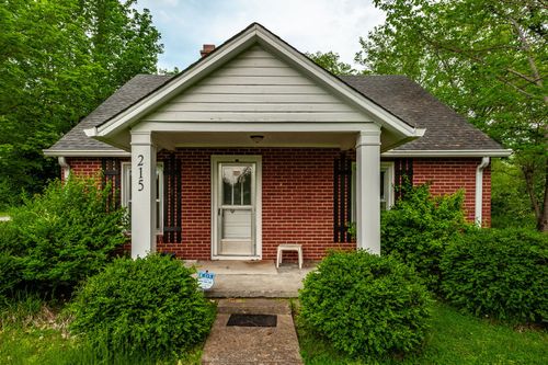 215 Shivel Dr, Hendersonville, TN, 37075-3518 | Card Image