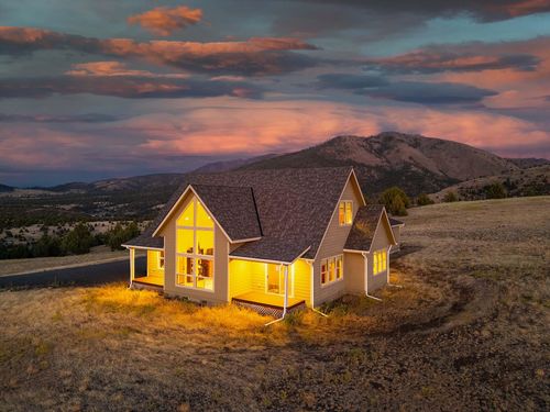 26216 W Bench Rd, John Day, OR, 97845-5639 | Card Image