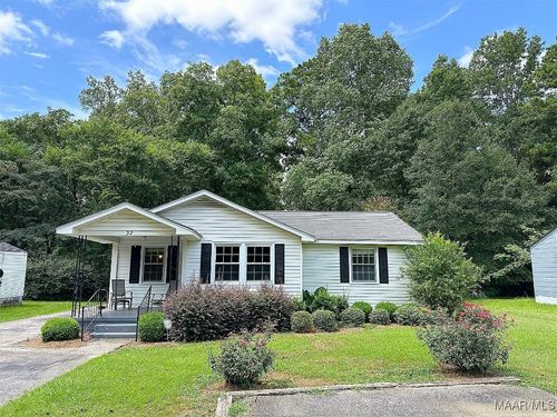 32 Pecan Dr, Selma, AL, 36701-6464 | Card Image