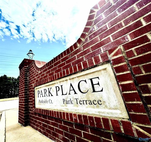 903 Parkside Ct Se, Decatur, AL, 35601-5190 | Card Image
