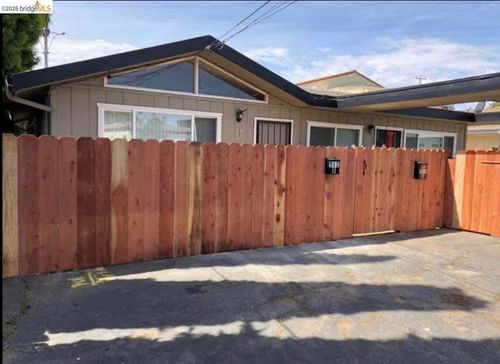 511 W 5th St, Antioch, CA, 94509-1235 | Card Image