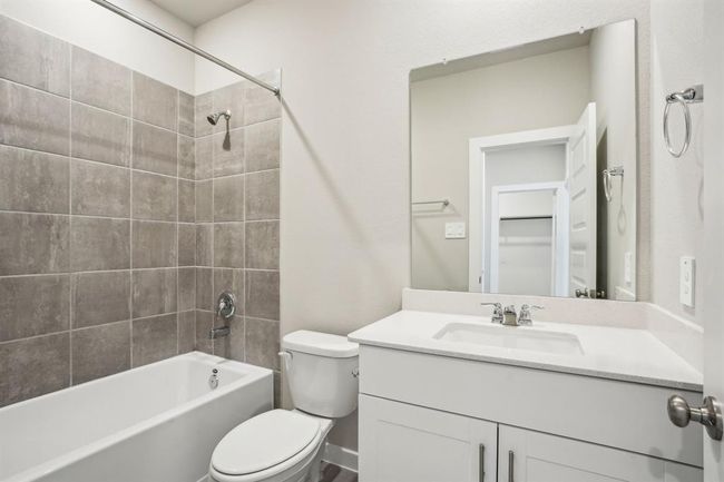 591 Avisa Dr, House other with 3 bedrooms, 3 bathrooms and 2 parking in Kemah TX | Image 23
