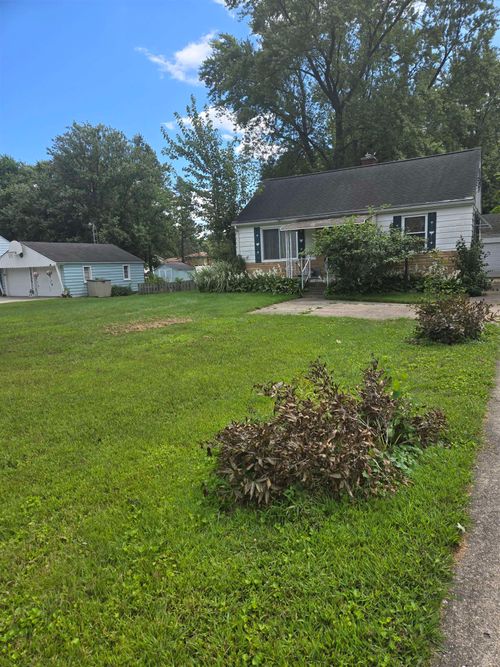 1425 W Stanley Rd, Mount Morris, MI, 48458-2315 | Card Image