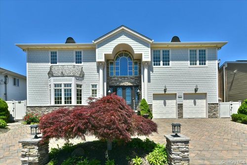 3510 Riverside Drive, Hempstead, NY, 11572 | Card Image
