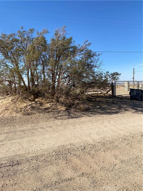 39375 Tami, Newberry Springs, CA, 92365 | Card Image