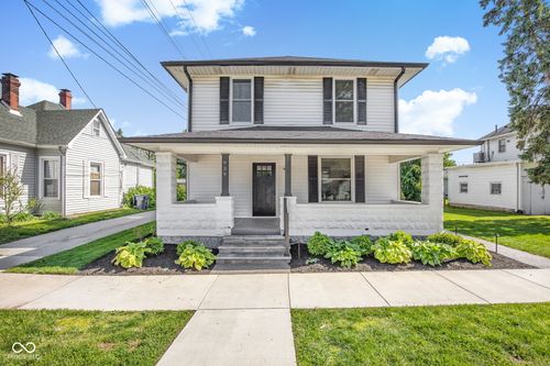 939 Mulberry St, Noblesville, IN, 46060-2748 | Card Image