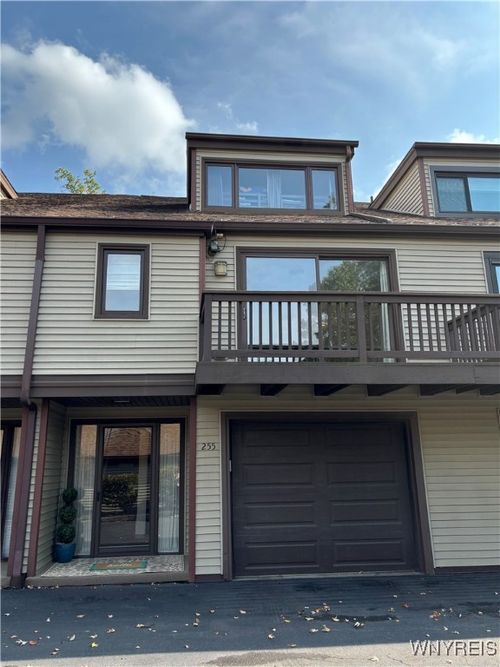 255 Old Meadow Dr, East Amherst, NY, 14051-2406 | Card Image