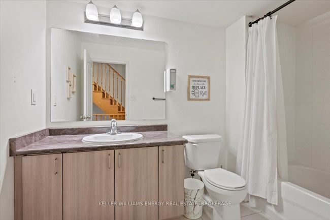 2372 Chevron Prince Path, Condo with 3 bedrooms, 3 bathrooms and 1 parking in Oshawa ON | Image 16