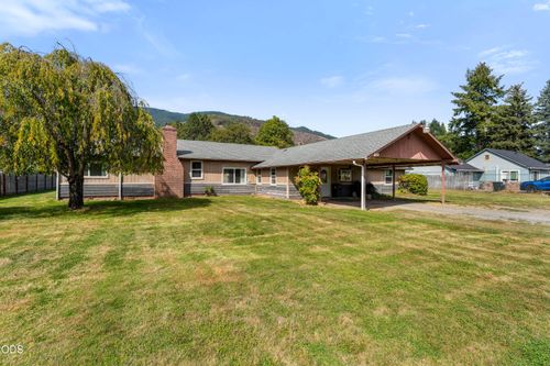 175 W Evans Creek Road, Rogue River, OR, 97537 | Card Image
