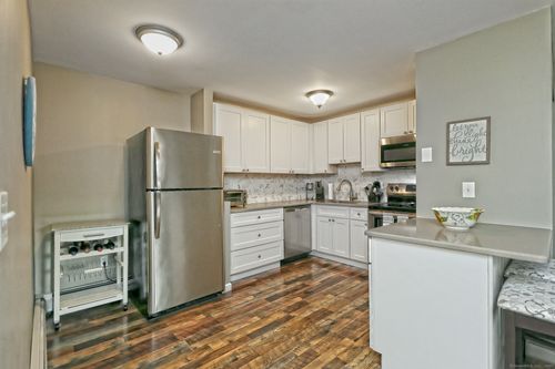 apt-9-92 Balance Rock Rd, Seymour, CT, 06483-6076 | Card Image