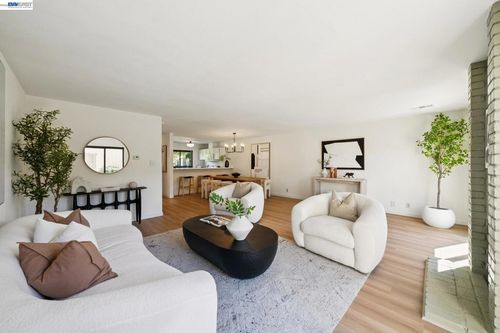 3343 Solomon Ln, Alameda, CA, 94502-6953 | Card Image