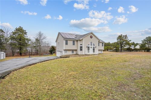 22 Alexandra Dr, Assonet, MA, 02702-1722 | Card Image