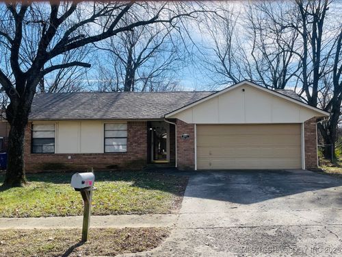 301 Austin St, Broken Arrow, OK, 74011-3804 | Card Image