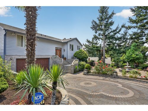 10774 Se 99th Dr, Happy Valley, OR, 97086-7269 | Card Image