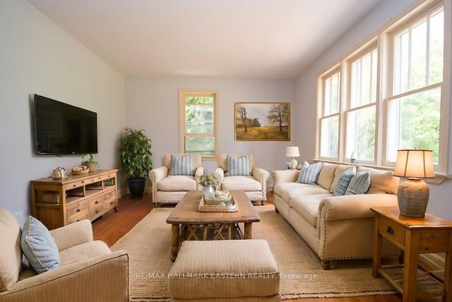 2449 Lansdowne St W, House other with 3 bedrooms, 1 bathrooms and 6 parking in Cavan Monaghan ON | Image 7