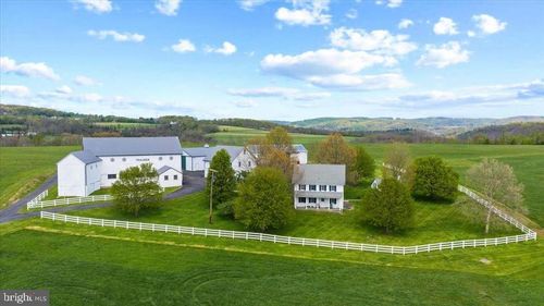 215 Nockamixon Rd, Kintnersville, PA, 18930-1651 | Card Image