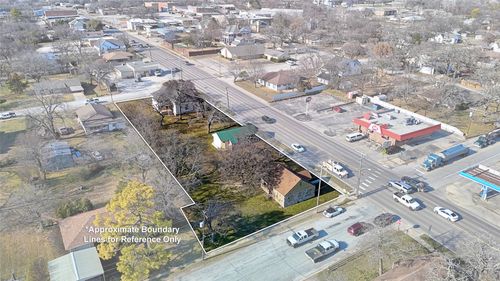 400 S Broad St, Saint Jo, TX, 76265 | Card Image