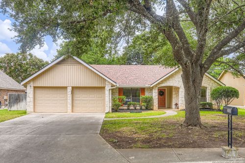 350 Chaparral Creek Dr, Boerne, TX, 78006-1806 | Card Image
