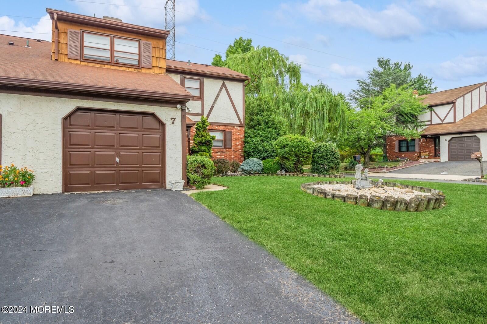 Sherbone Pl, Sayreville, NJ 08872