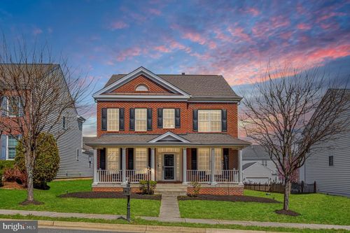 43172 Nikos St, LEESBURG, VA, 20176-5013 | Card Image