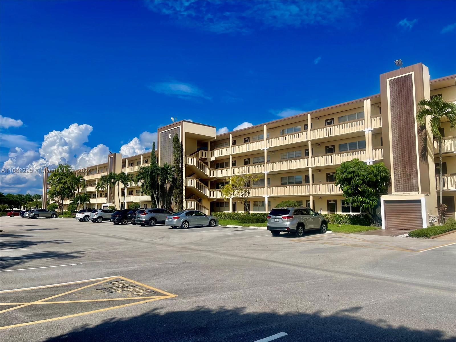 Wolverton , Boca Raton, FL 33434
