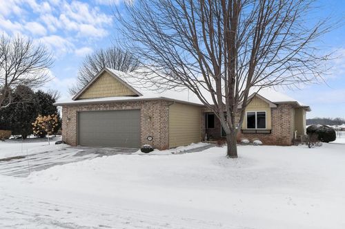 900 Clover Court, MENASHA, WI, 54952 | Card Image