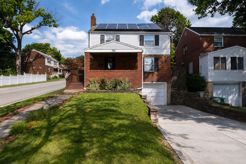 744 Allegheny River Blvd, Oakmont, PA, 15139-1559 | Card Image
