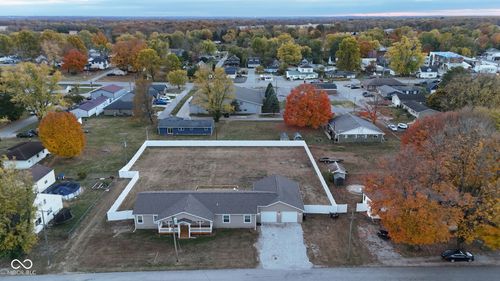 112 E College St, Bainbridge, IN, 46105-9568 | Card Image